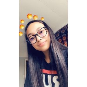 Meet your Posher, Serina